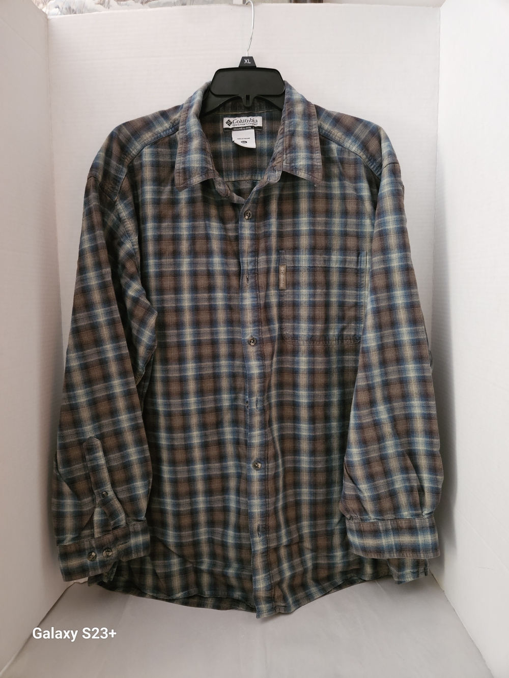 Columbia Men's Flannel Blue Brown Plaid Long-Sleeve Button Shirt